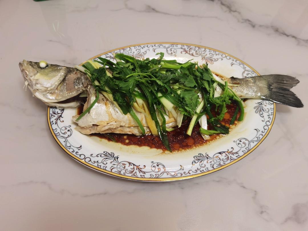 清蒸鲈鱼  宝宝健康食谱