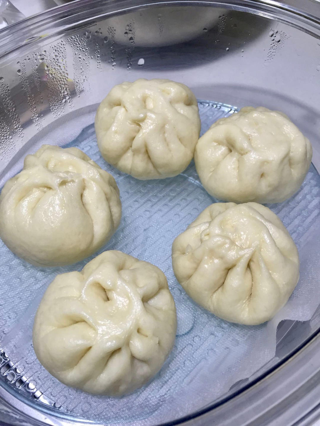 好吃流汁的肉馒头