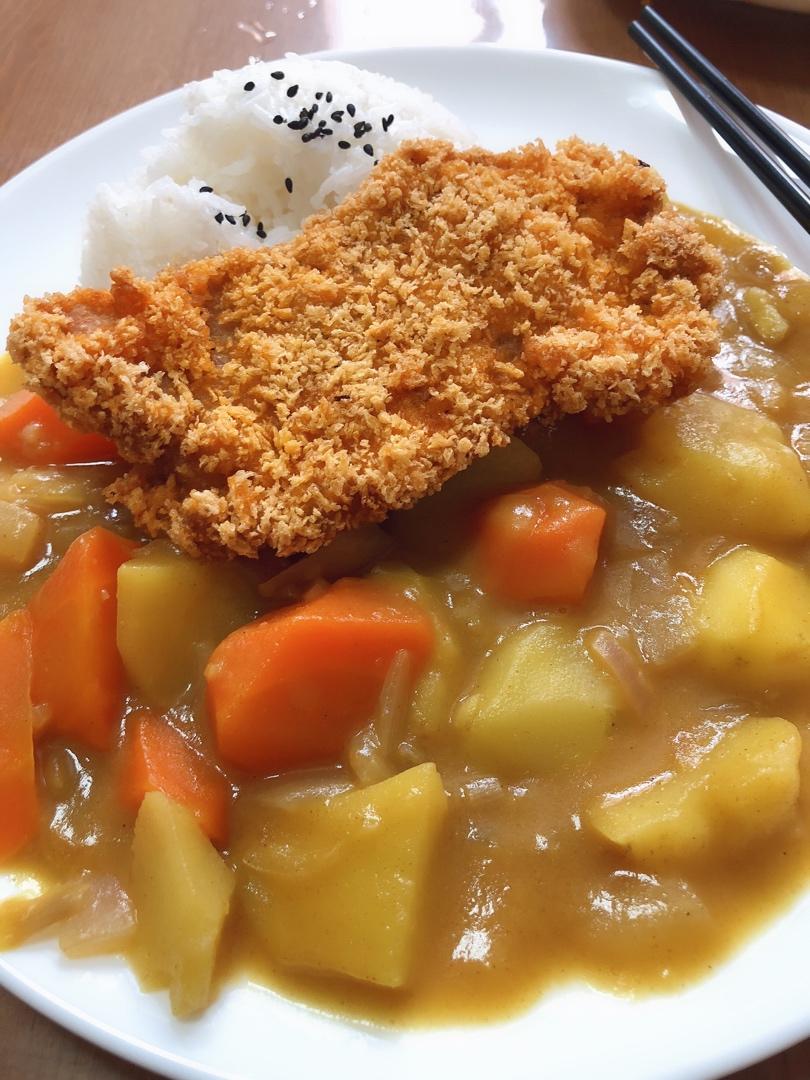 香酥咖喱猪排饭