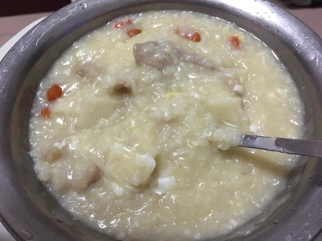 养生补气的淮山瘦肉粥