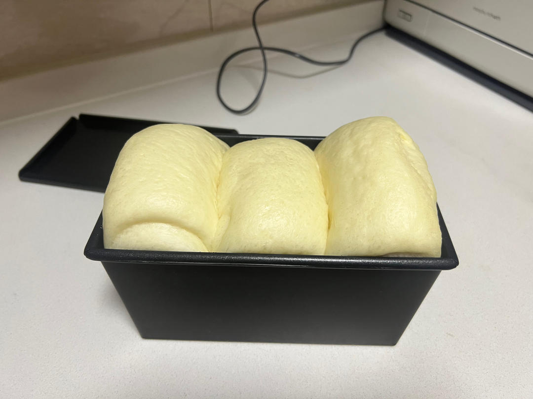 小美版细腻松软的牛奶吐司