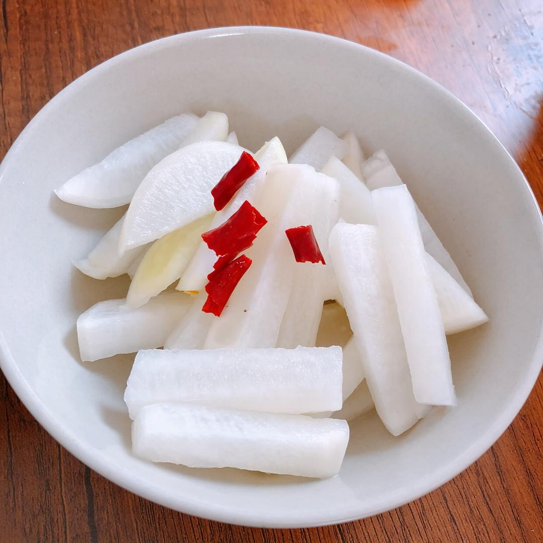 亲笔做的酸甜爽口脆萝卜