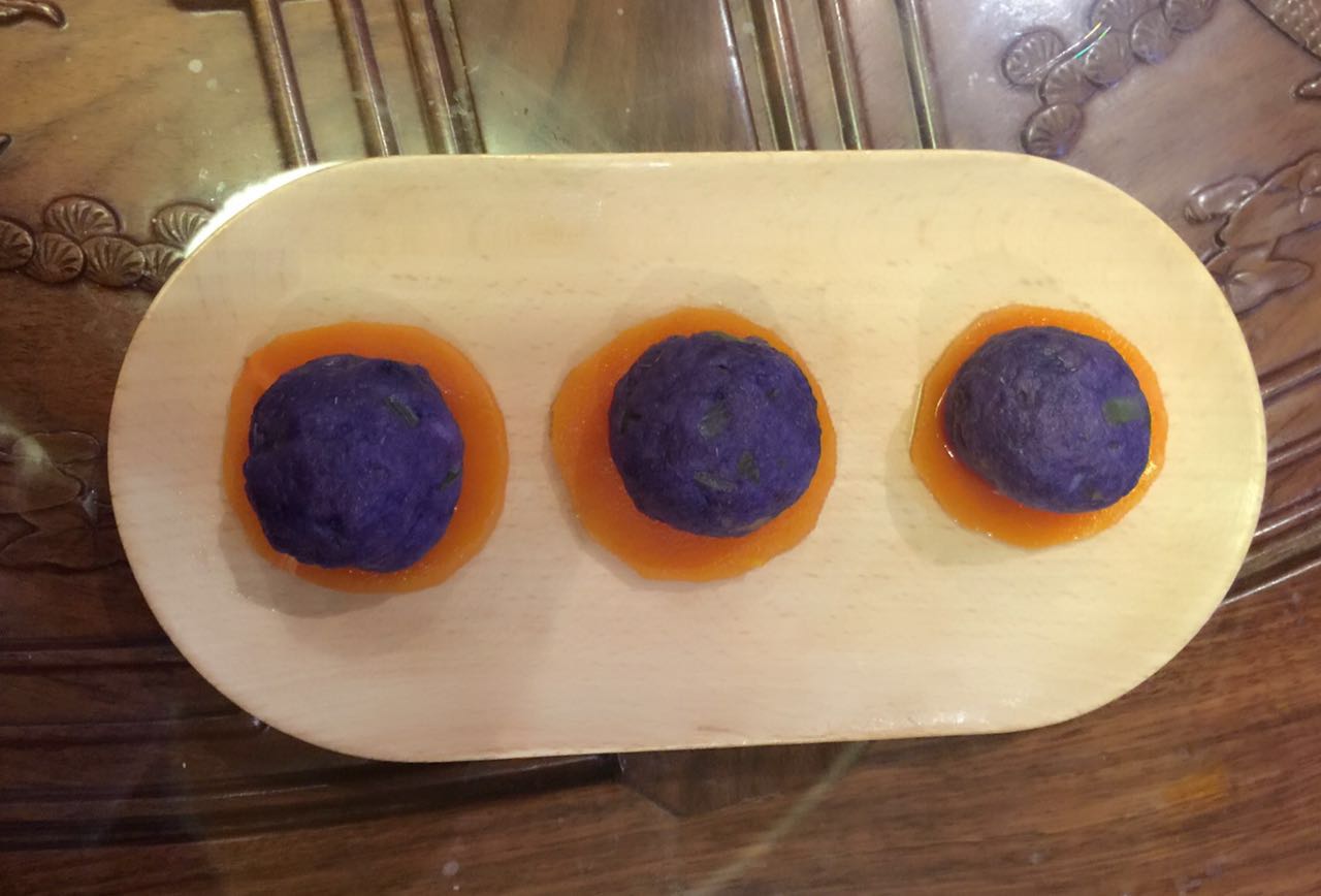 紫甘蓝蔬菜水晶丸子---营养丰富不长肉的做法 步骤1