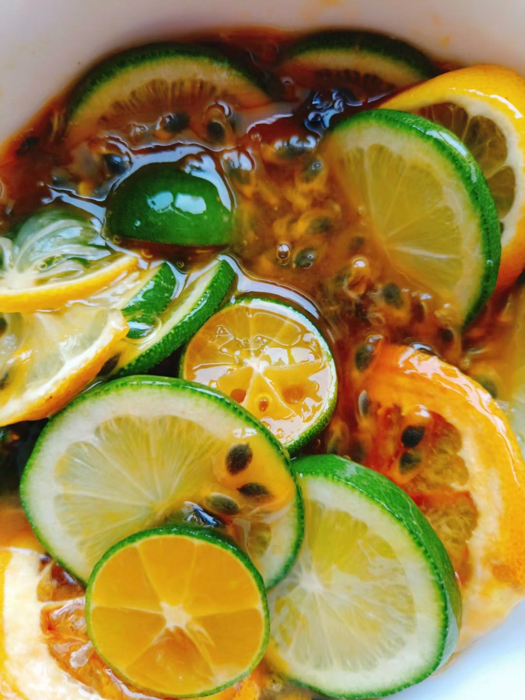 香水柠檬百香果青桔水果茶