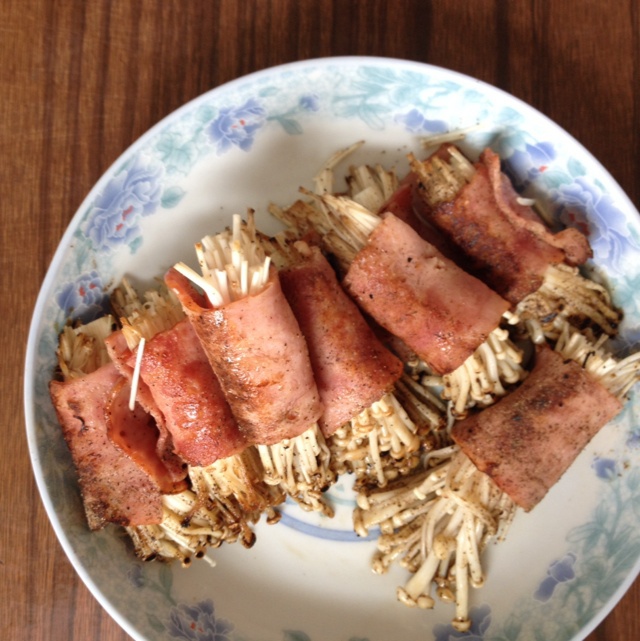 香煎培根金针菇卷