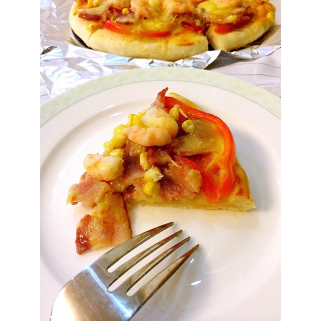 厚底鲜虾培根披萨