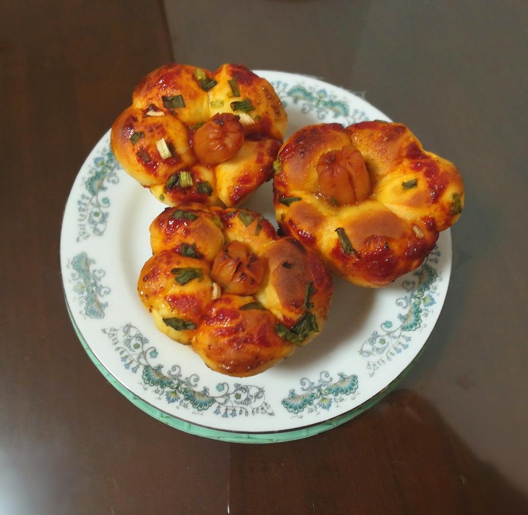 花朵肠仔小餐包