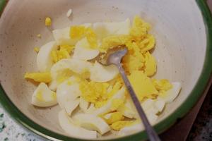 鸡蛋豌豆沙拉。的做法 步骤4