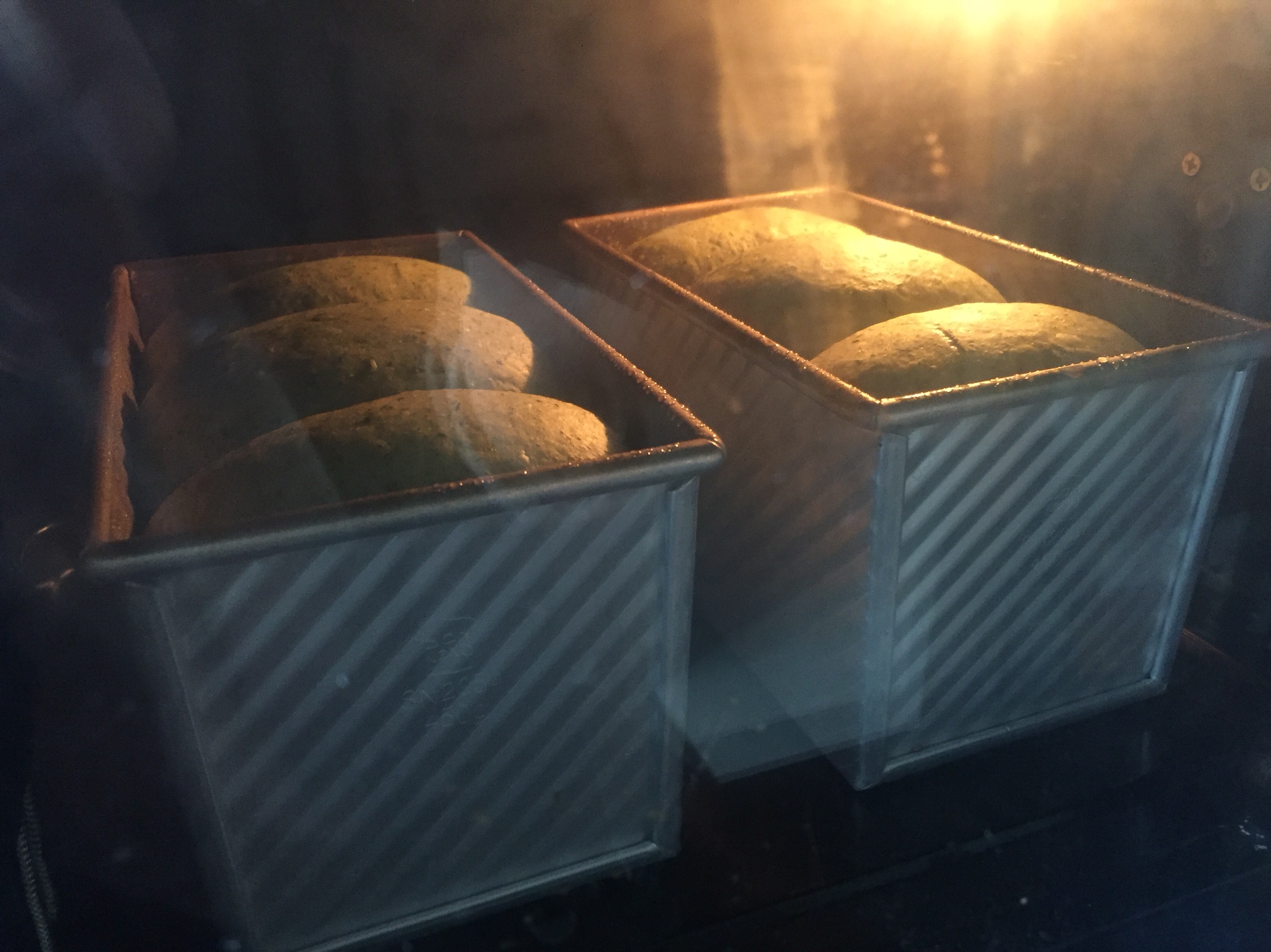 🍞超软糯艾草奶香吐司面包—下厨房独家原创的做法 步骤15