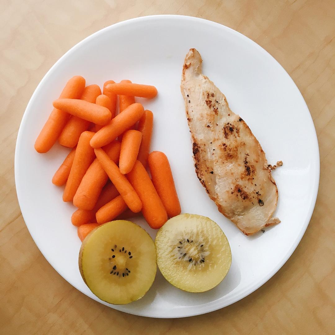 健身厨男版：香煎滑嫩鸡胸肉，全网最流行的鸡胸吃法！