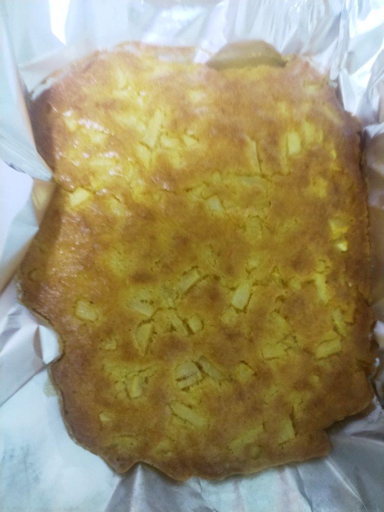 简单到只需所有材料混一起烤一烤的苹果蛋糕！