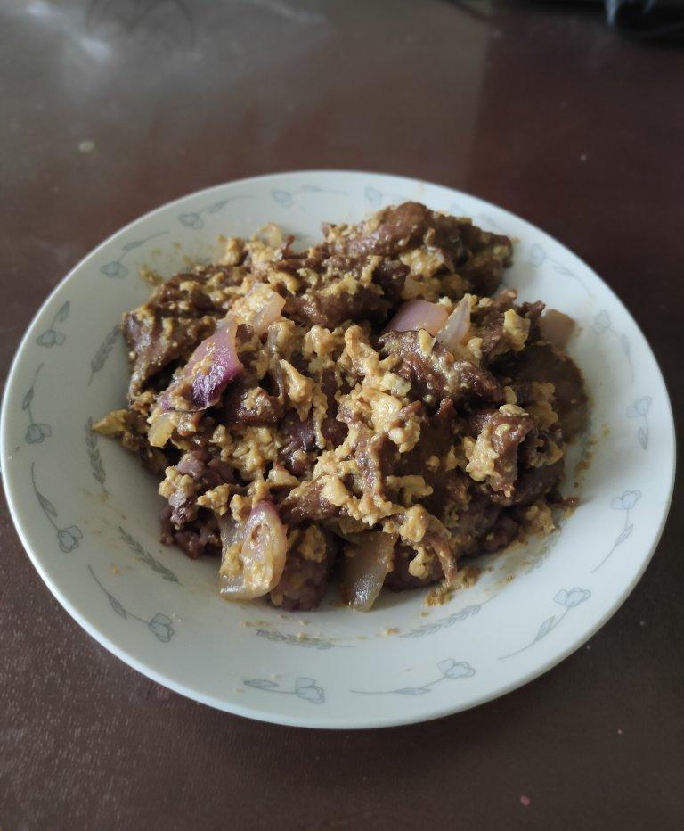 滑蛋牛肉，牛肉滑嫩，鸡蛋松软