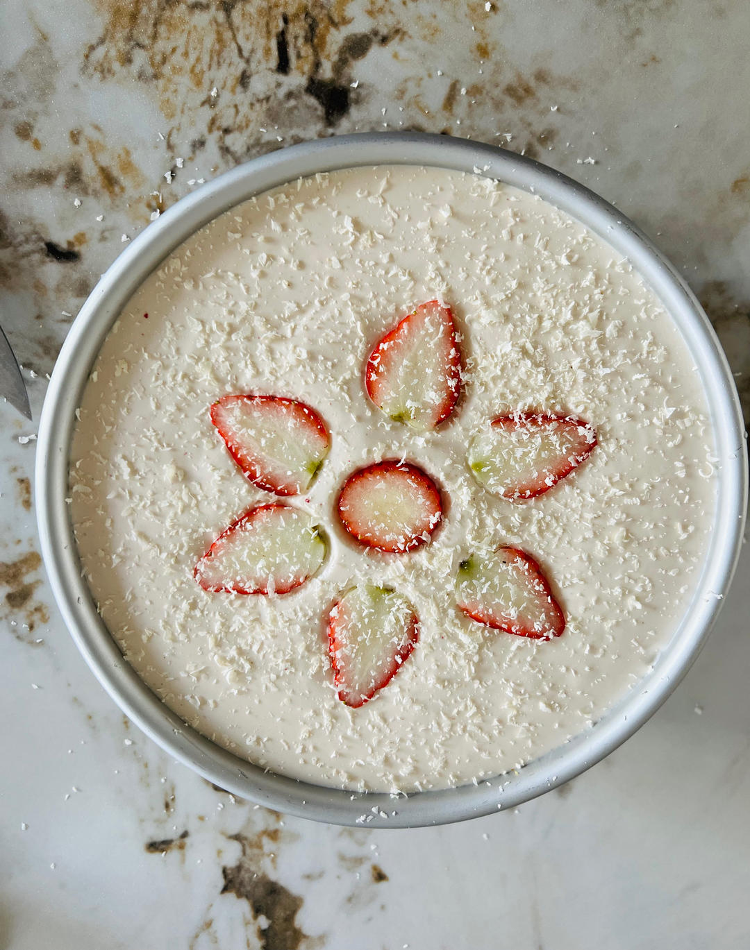 6寸草莓慕斯蛋糕