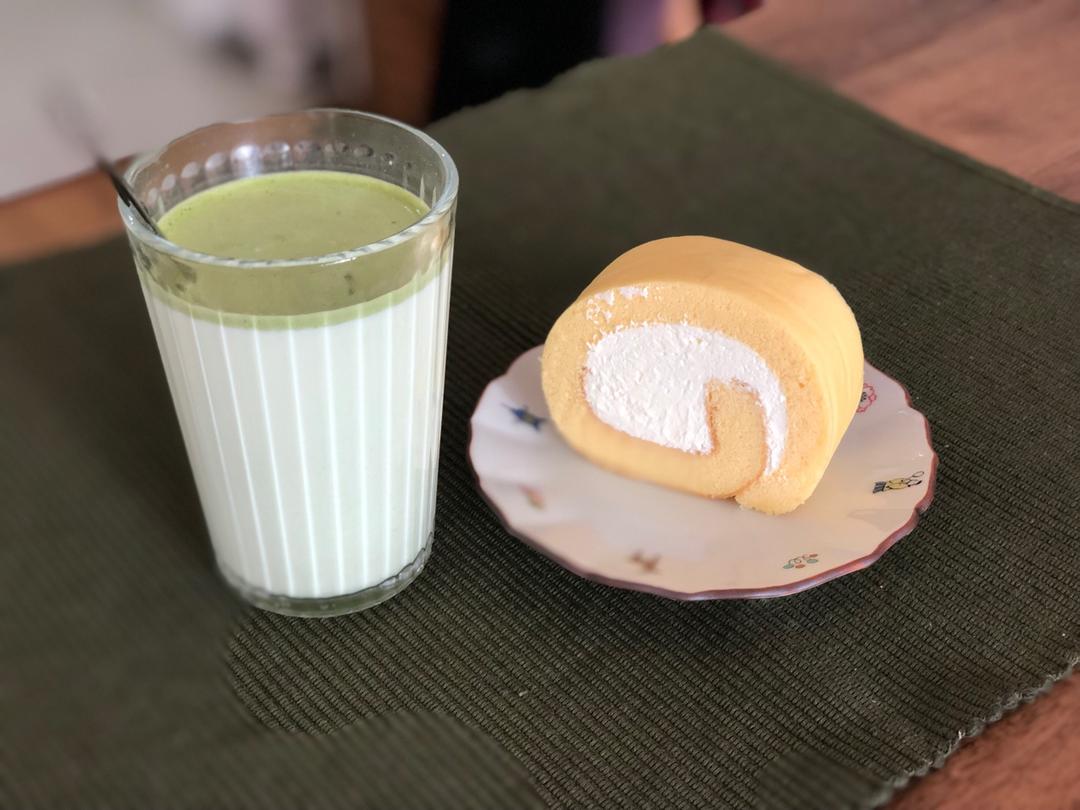 冬季热销的【草莓蛋糕卷】，这样做想要失败都难