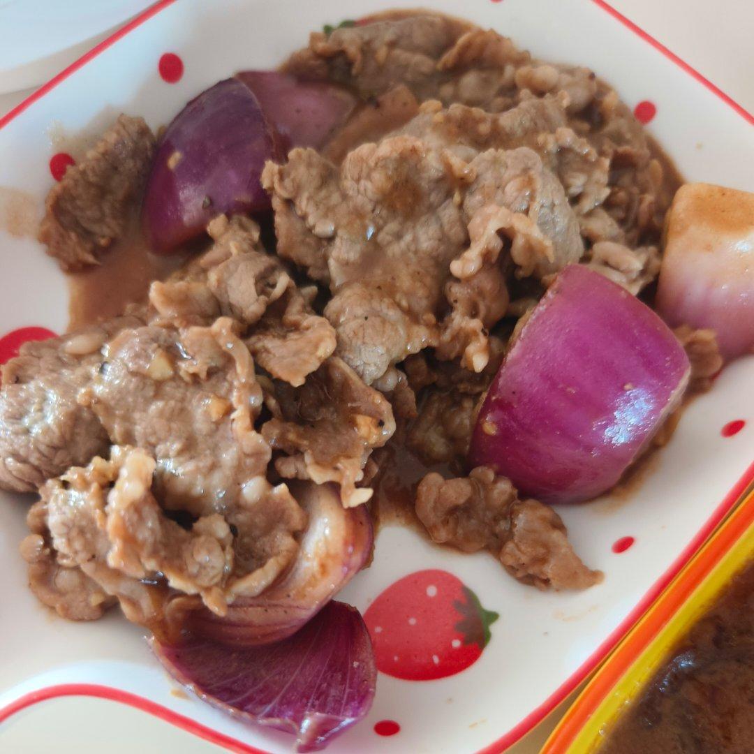 黑椒牛排酱炒牛肉