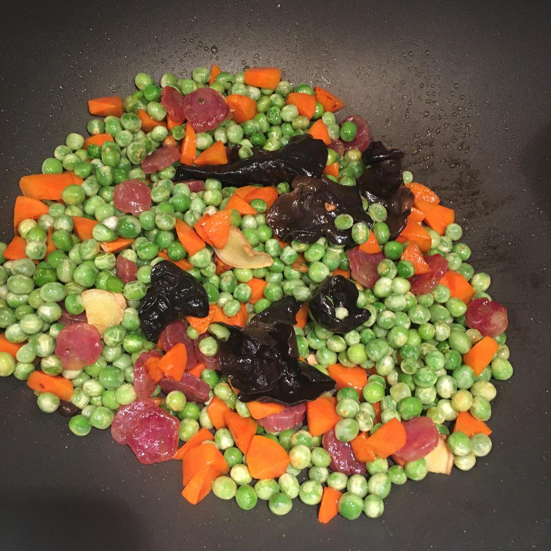 甜豆开会-什锦小炒的做法