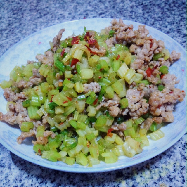 芹菜牛肉末「下饭神器」