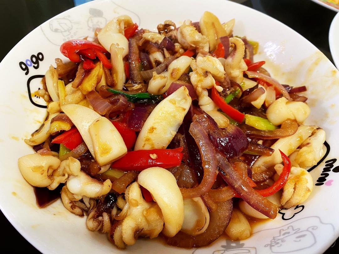 爆炒墨鱼仔