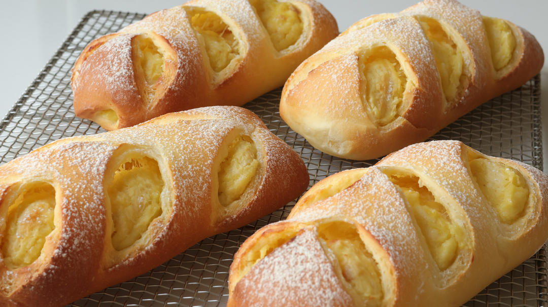 榴莲芝士软欧包