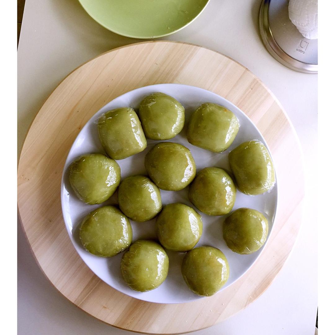 网红青团～～咸蛋黄肉松青团