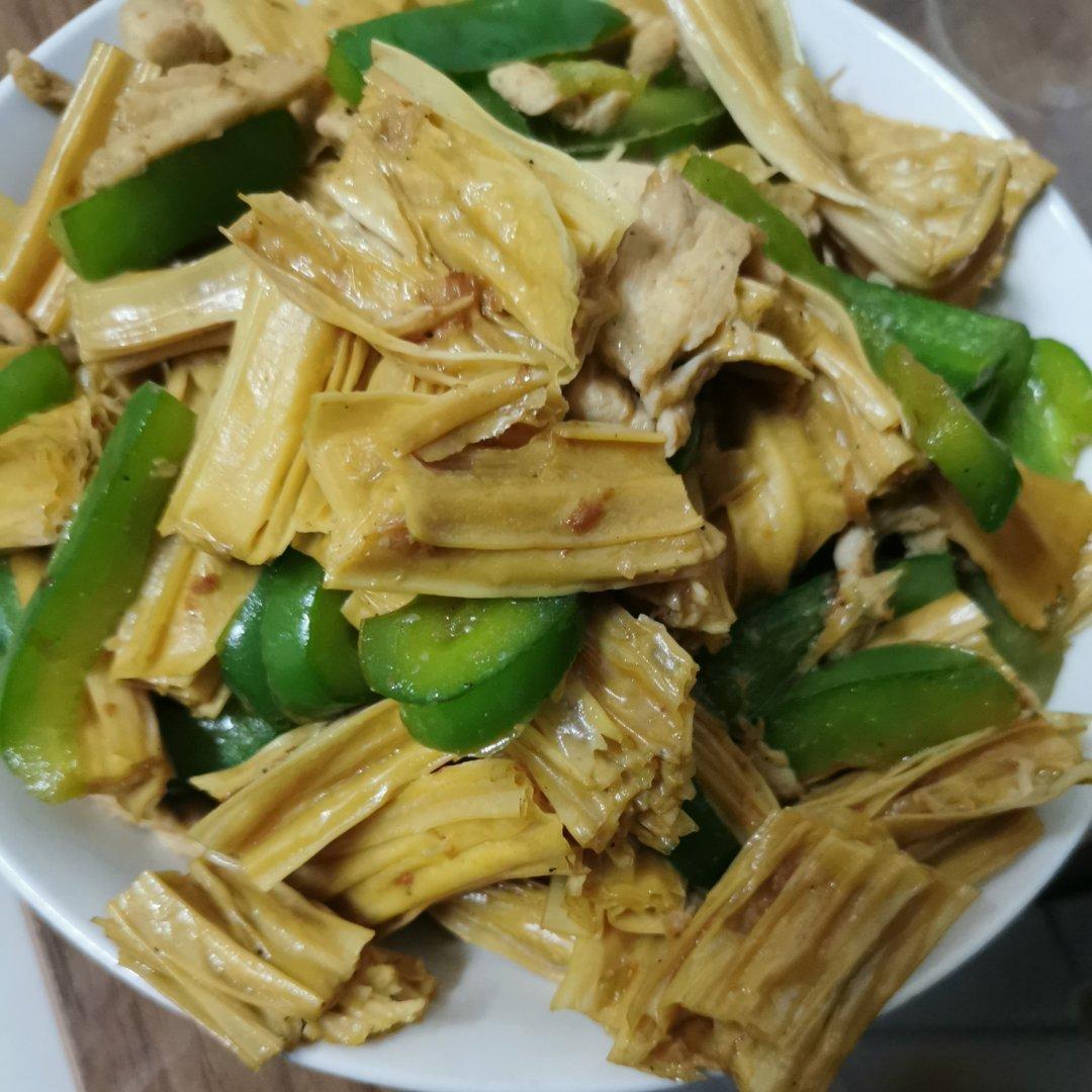 青椒腐竹炒肉