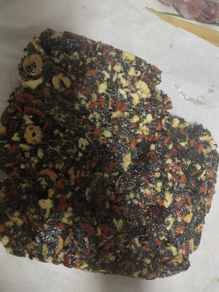 枸杞核桃花生黑芝麻片