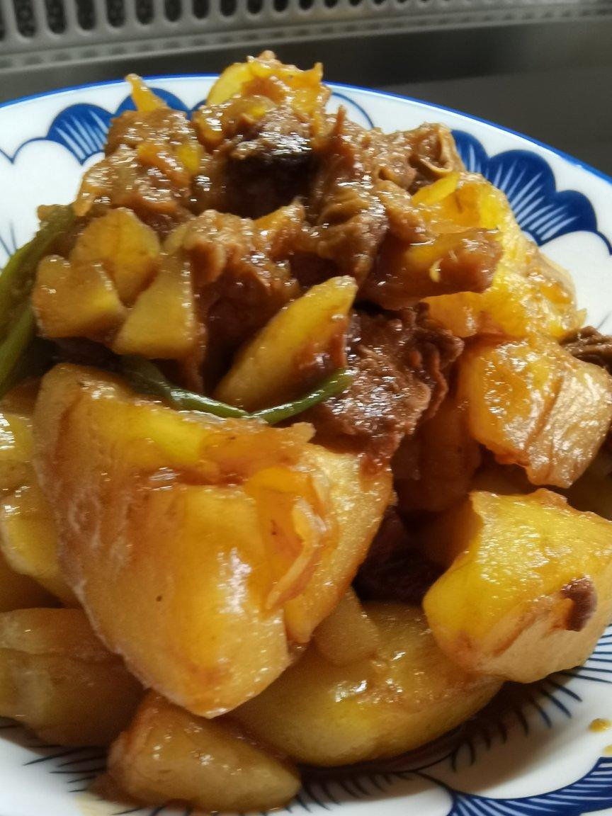 番茄土豆炖牛肉小美版