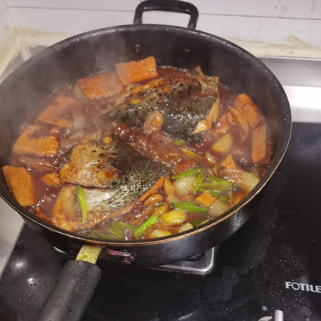 酱焖三文鱼头（拌饭绝配）