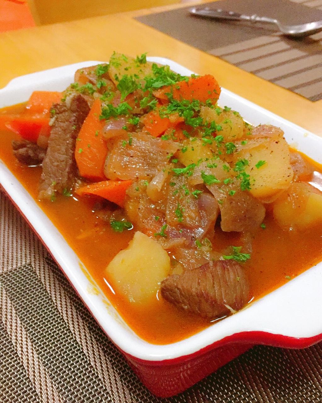 mary小栈做的法式红烩牛尾(传统法式是懒人心中的痛)