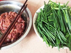 韭菜花炒牛肉（快手家常菜）的做法 步骤3