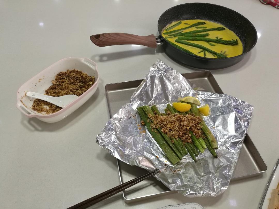 【健康三餐】燕麦香酥粒烤芦笋