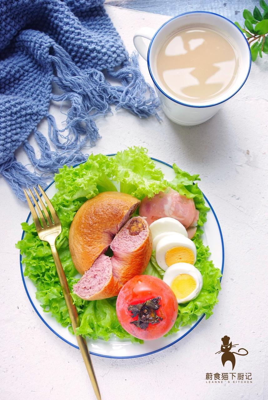 咸蛋黄肉松海苔贝果