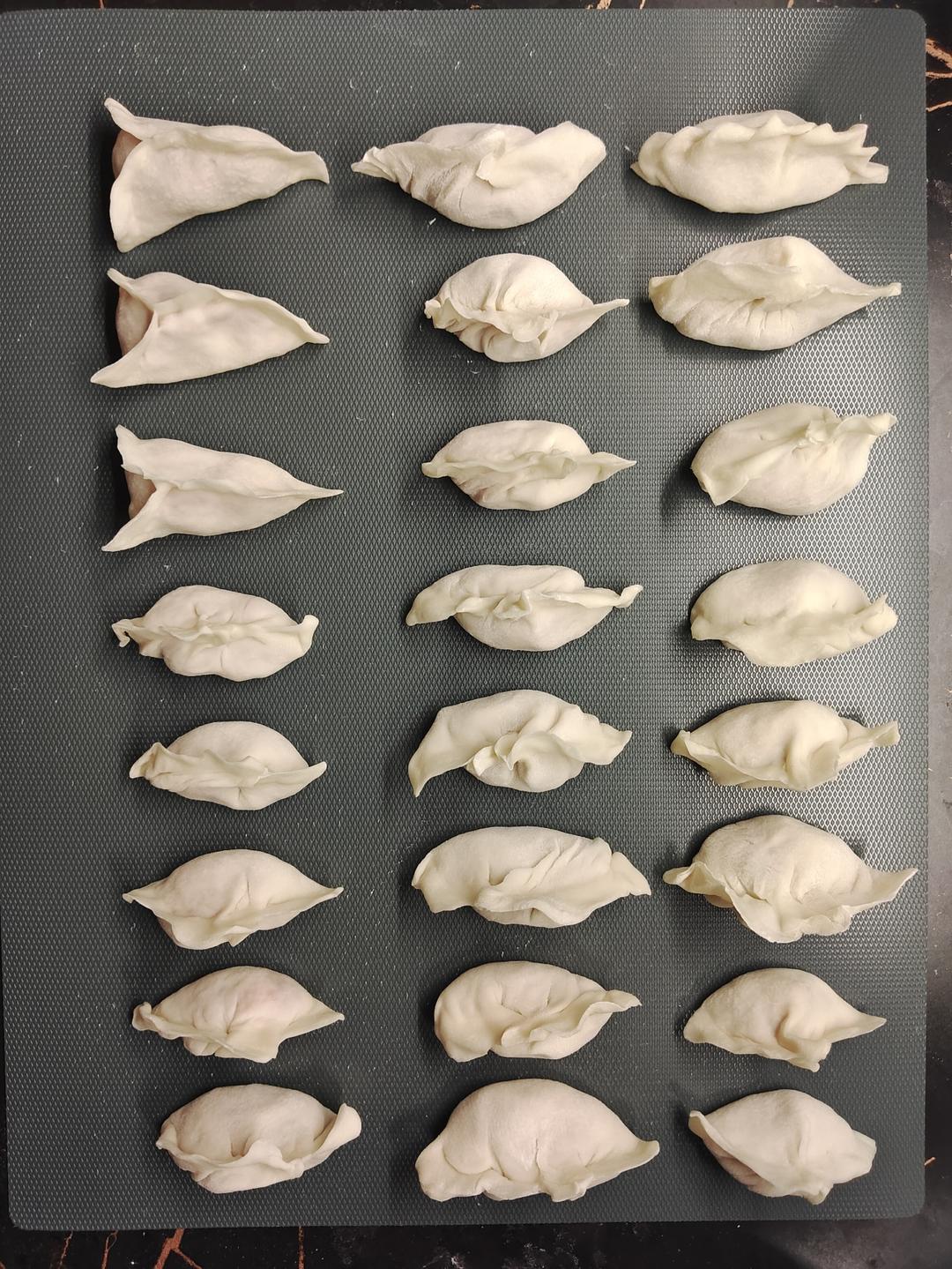 手工揉面三分钟，又韧又薄又好包的饺子皮