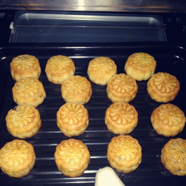 广式月饼——蛋黄莲蓉月饼
