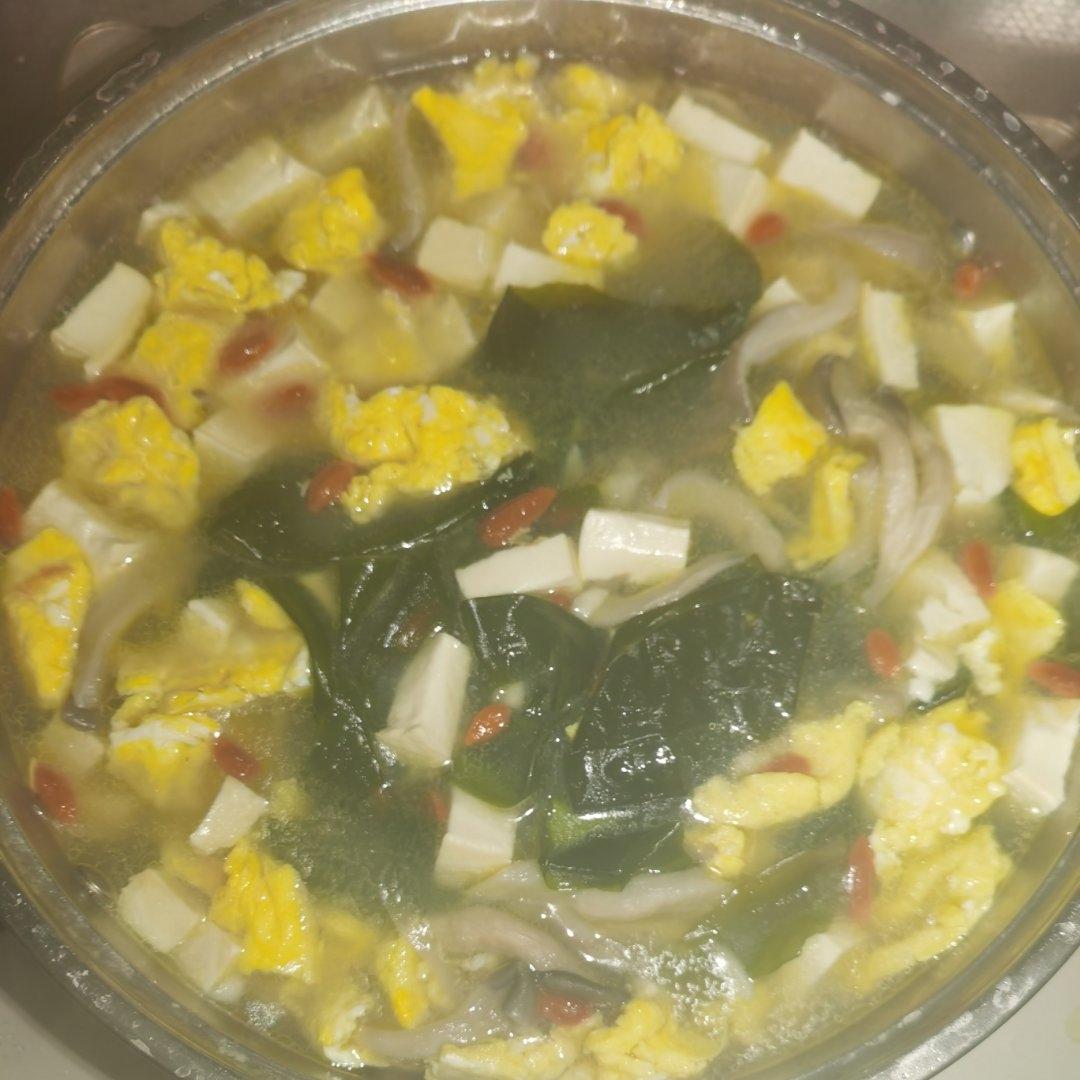 孩子增高汤 | 虾仁豆腐裙带菜汤