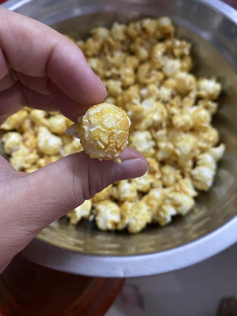【焦糖爆米花】在家也能做出电影院的爆米花。