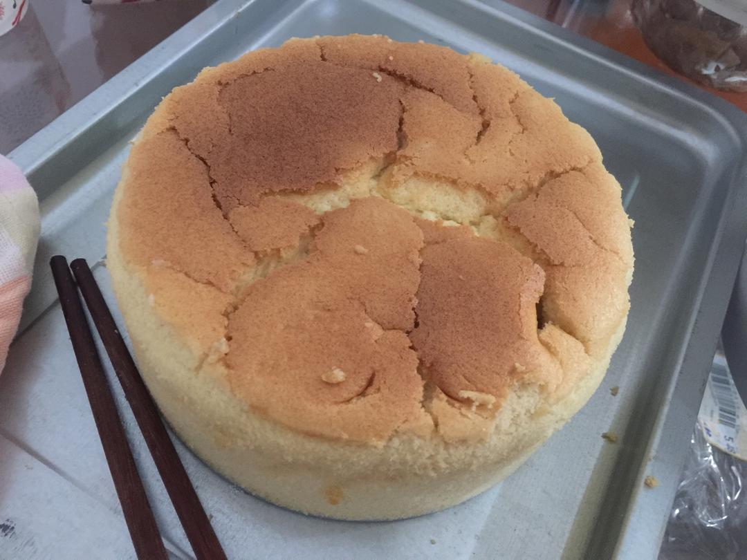 戚风杯子蛋糕^_^不开裂不回缩喔～