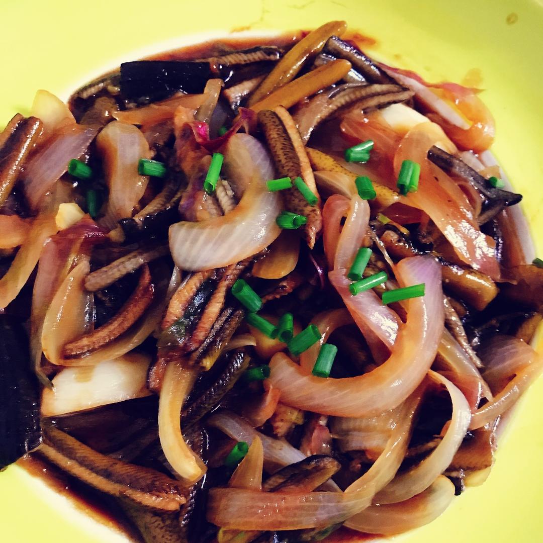 洋葱炒鳝丝