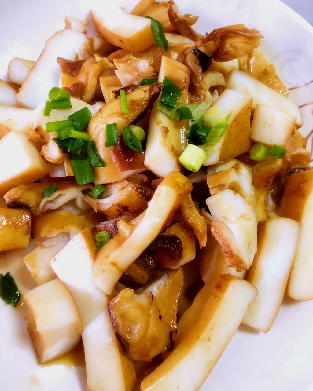 小项链做的卤鱿鱼