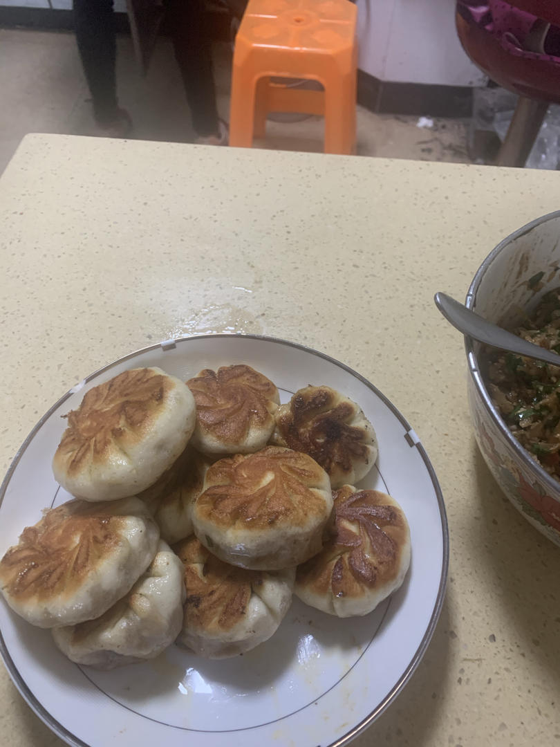 小时候的生煎包