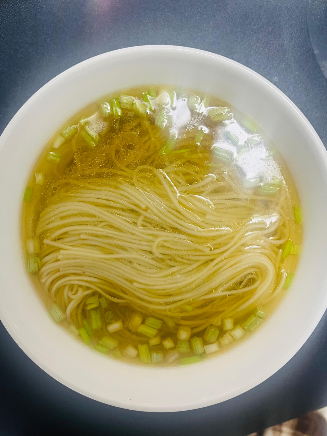 早餐来一碗清汤面，色香味俱全！