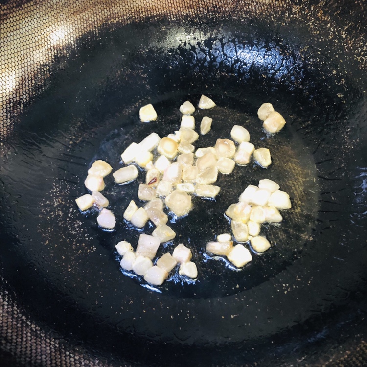 腊肉豌豆糯米饭的做法 步骤3