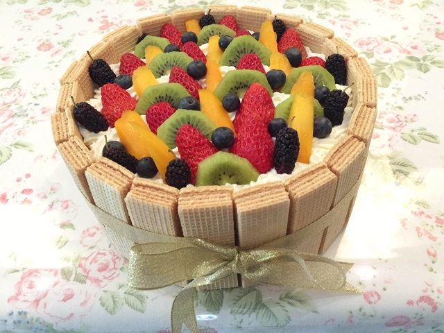 生日蛋糕教程【威化饼干围边】