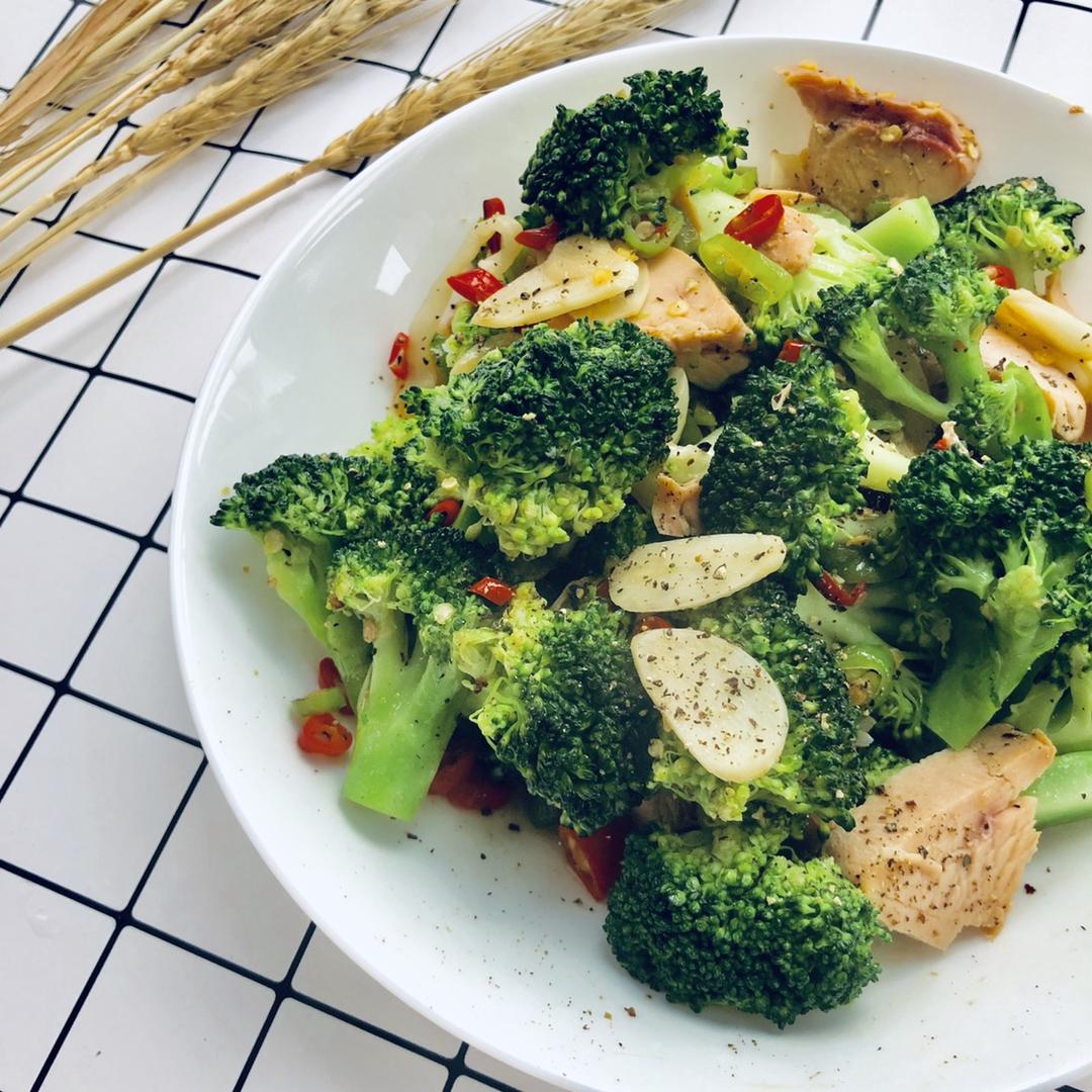 西兰花炒鸡肉