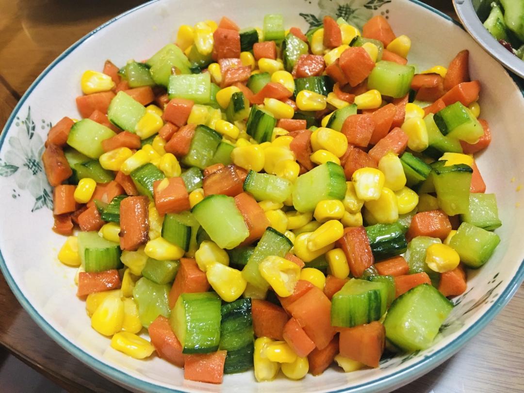 小邓吃嘛嘛香做的家常炒玉米粒