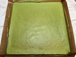 抹茶奶油蜜豆蛋糕卷‼️夏日小清新的做法 步骤13