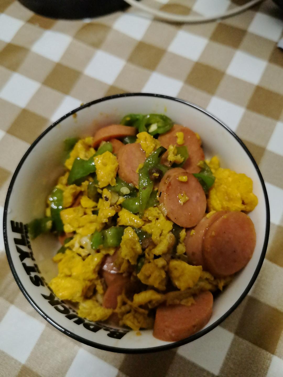 青椒火腿炒鸡蛋