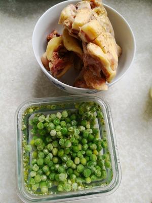 电饭锅香菇糯米鸡饭的做法 步骤2