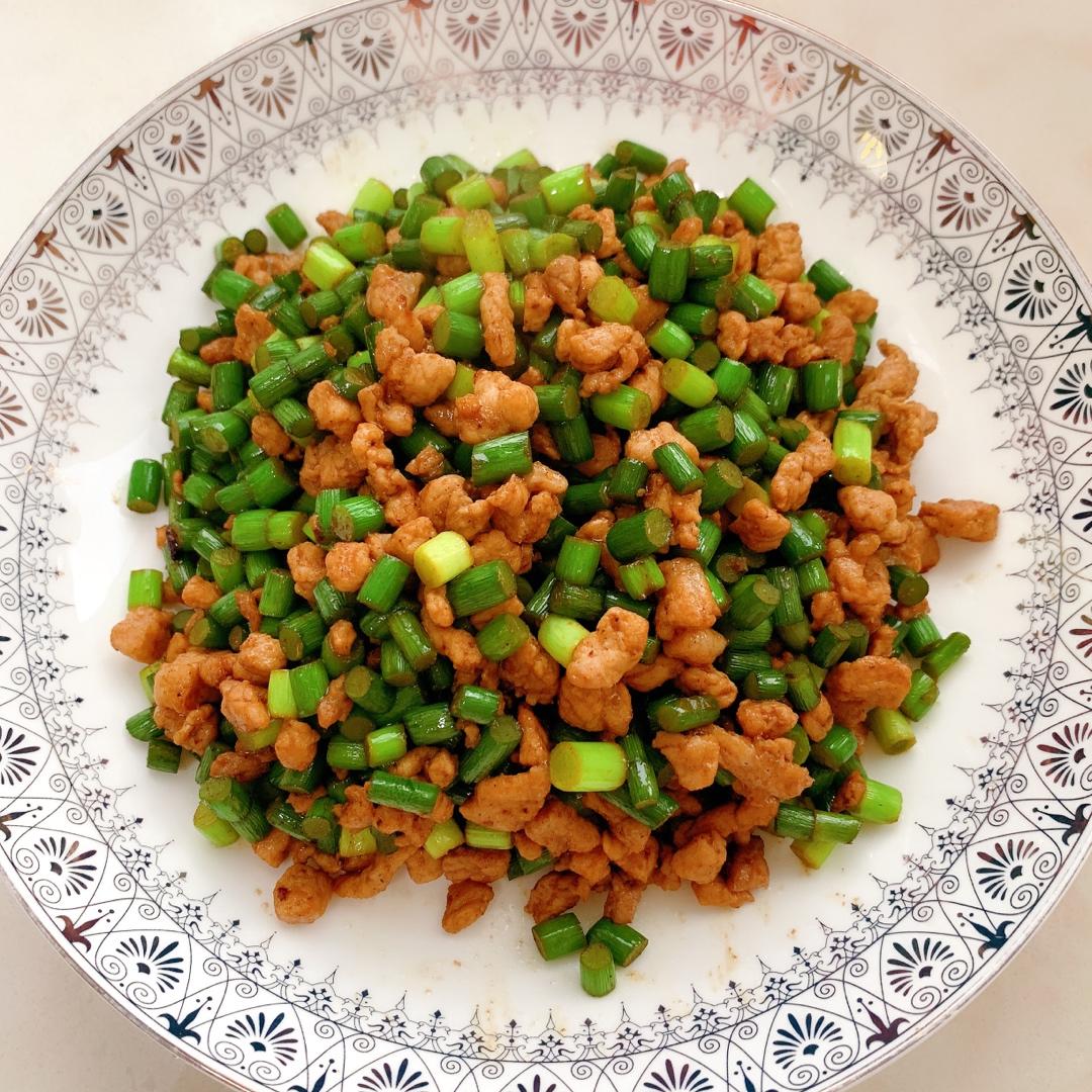 超下饭的蒜苔肉末