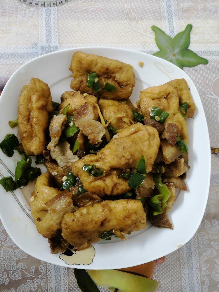 油豆腐炒肉
